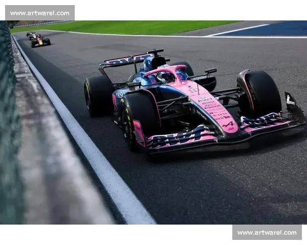 F1VS全新视角解析：速度与技术的极限碰撞与赛道背后的精彩故事